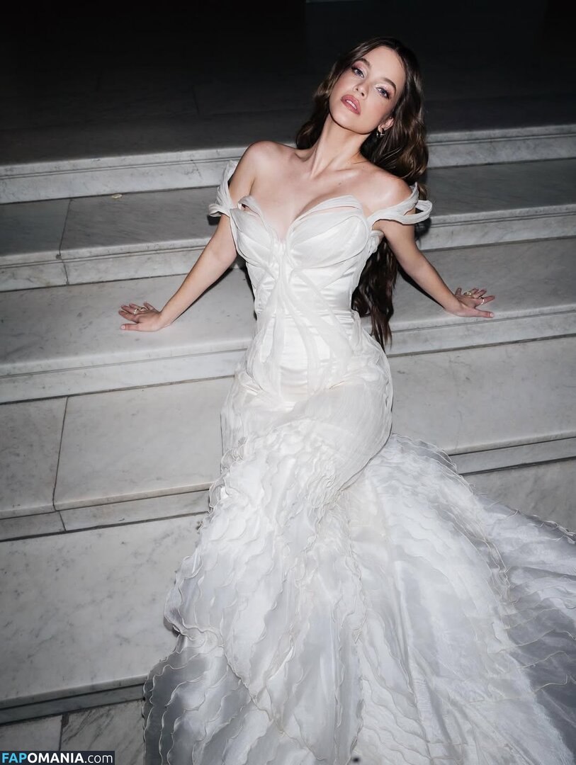 Barbara Palvin / realbarbarapalvin Nude OnlyFans  Leaked Photo #853