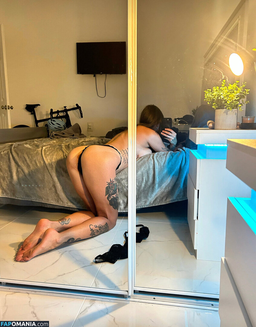 bea_m / beatrice.morel Nude OnlyFans  Leaked Photo #3