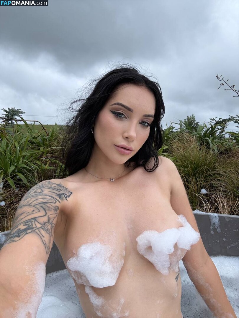 Beke Jacoba / bekejacoba / casualbeke Nude OnlyFans  Leaked Photo #572