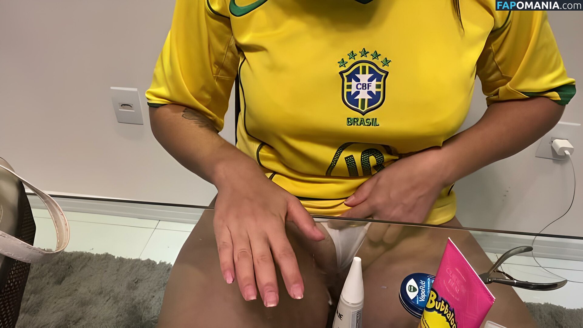 Bella Menezes / isamnzs / isinha meneses / isinhamnzs / prontomostreii Nude OnlyFans  Leaked Photo #40