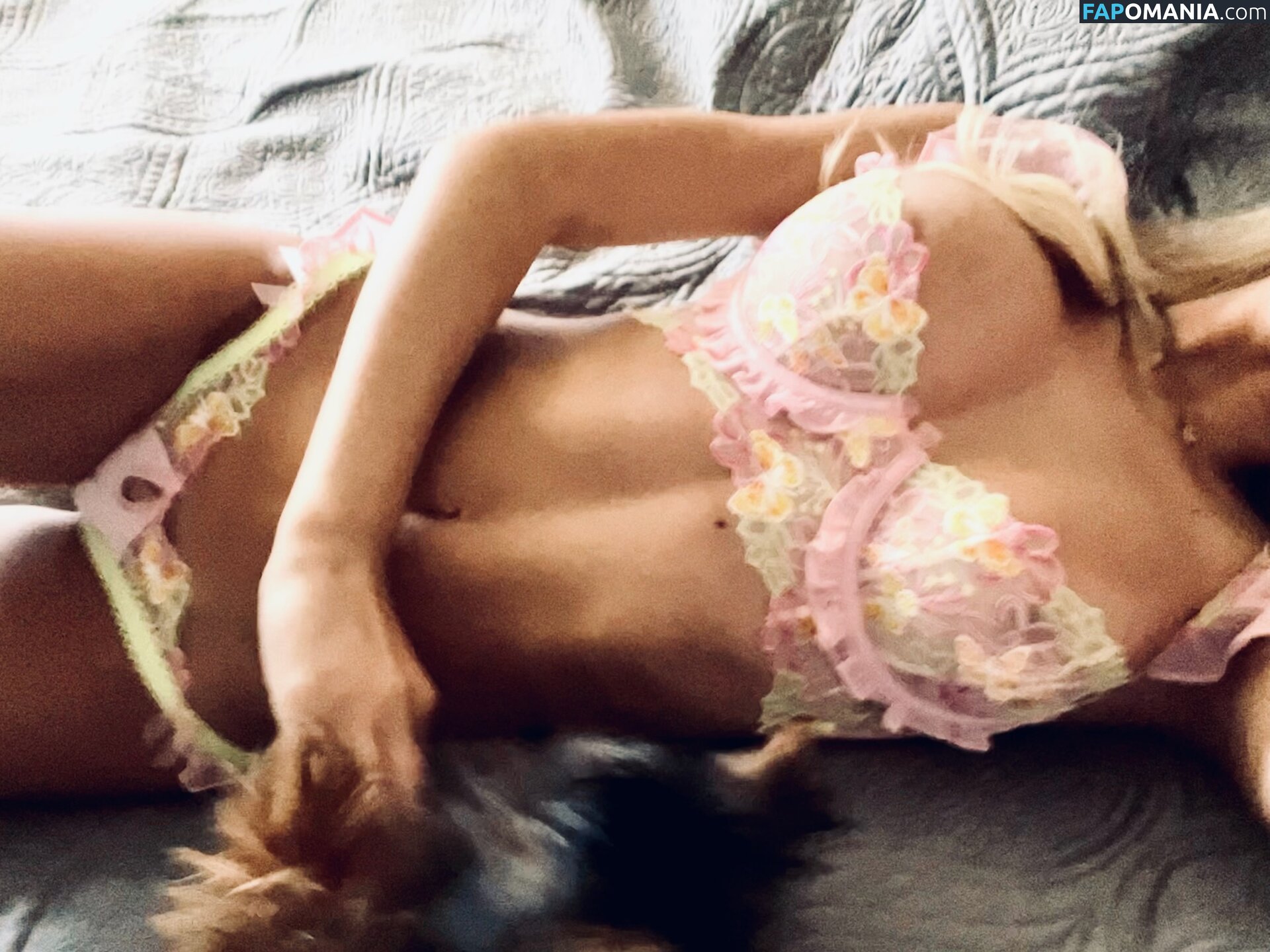 Bella Thore / bellathorne / bellathornevip Nude OnlyFans  Leaked Photo #6