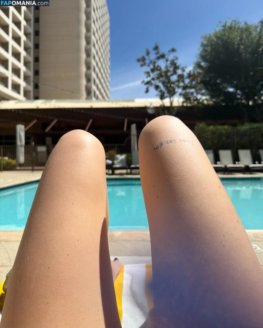 Bella Thorne / bellathorne Nude OnlyFans  Leaked Photo #2