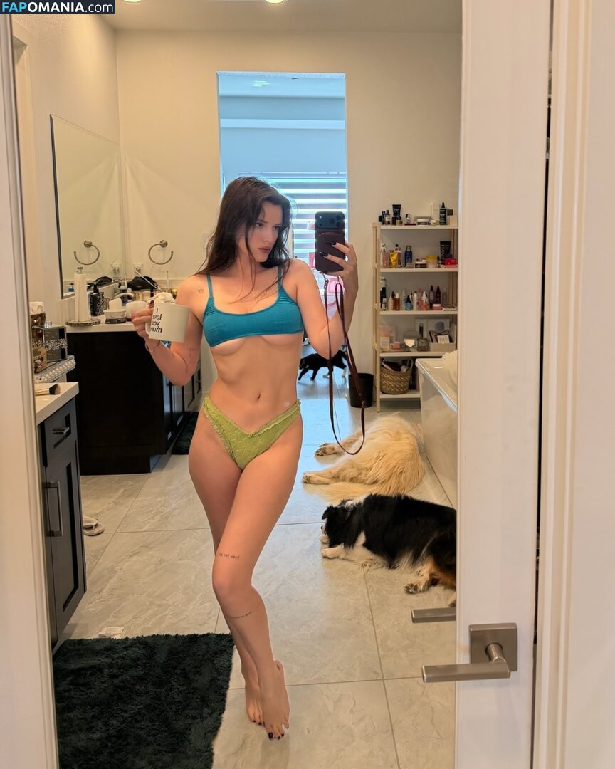 Bella Thorne / bellathorne Nude OnlyFans  Leaked Photo #6