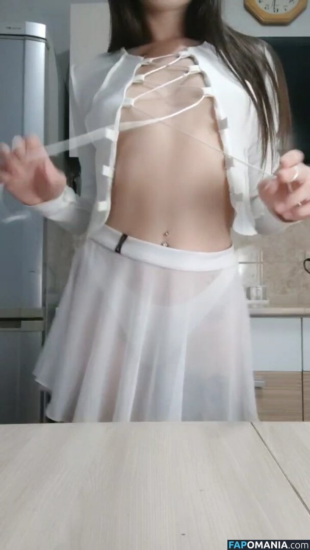 Bella / bellahadid / bellaraee Nude OnlyFans  Leaked Photo #41