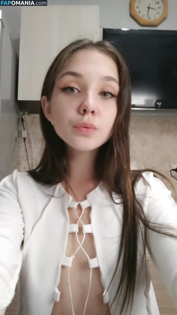 Bella / bellahadid / bellaraee Nude OnlyFans  Leaked Photo #42