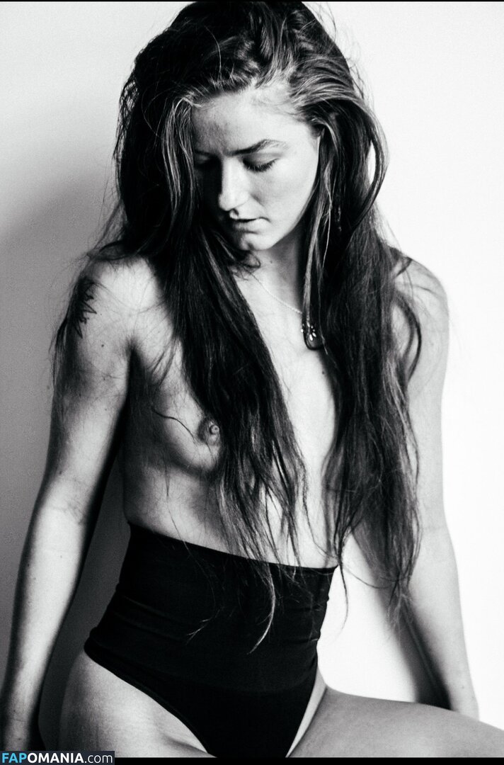 Below Deck Nude OnlyFans  Leaked Photo #2