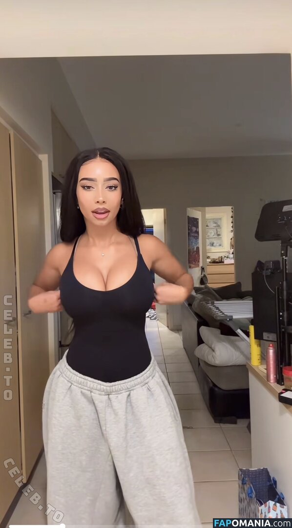 Bianca Alexandra / bianca.alexandrraa / itaintbee Nude OnlyFans  Leaked Photo #4