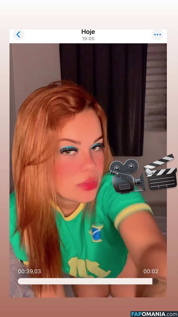 Bianca Ferreira / bia.aruiva Nude OnlyFans  Leaked Photo #2
