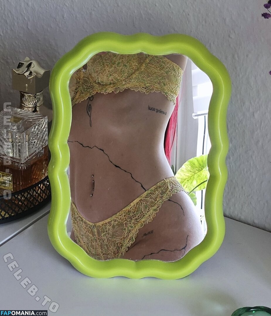 Bimbalabambi Nude OnlyFans  Leaked Photo #4