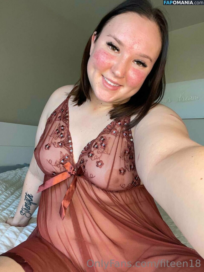 bisexualcollegegirl / rubitout Nude OnlyFans  Leaked Photo #3