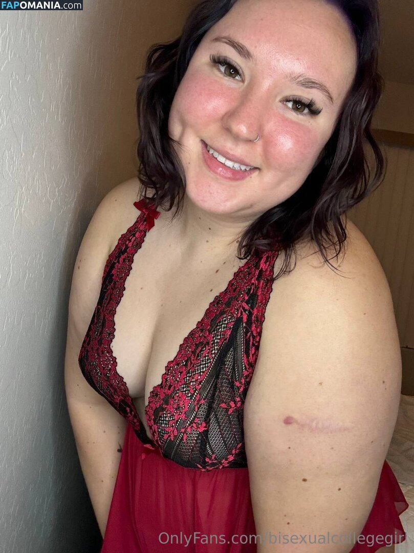 bisexualcollegegirl / rubitout Nude OnlyFans  Leaked Photo #12