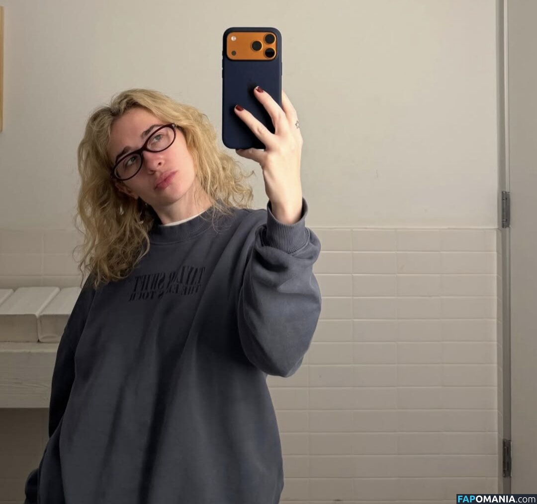 Blondshell / Sabrina Teitelbaum / blondiebombxxx Nude OnlyFans  Leaked Photo #2