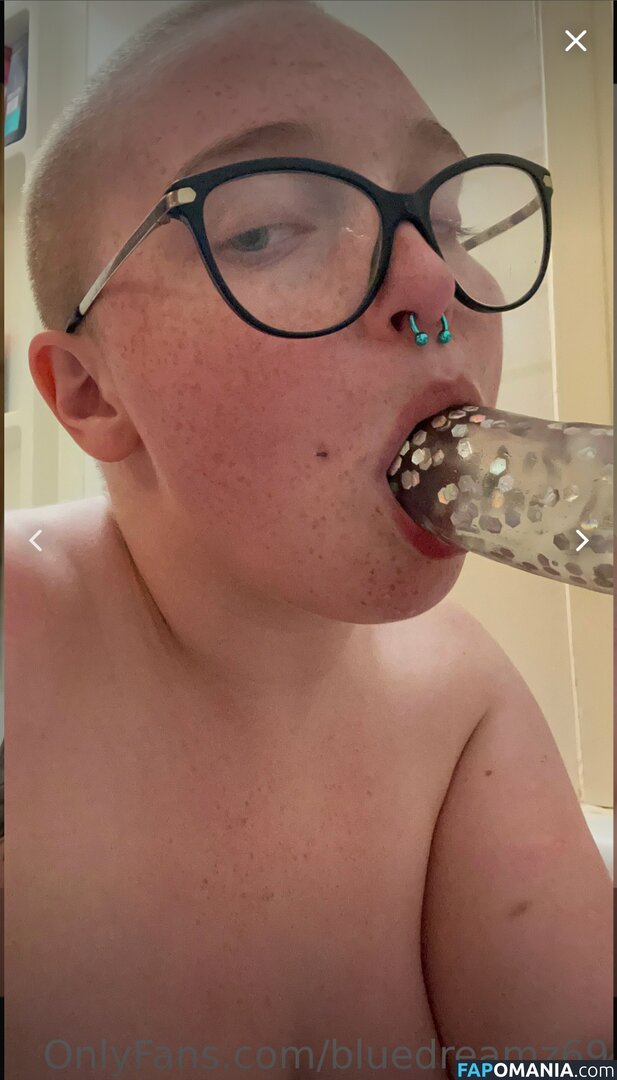 Blue Dreamz / Blueberry Crush / blue_dreamzzzzz Nude OnlyFans  Leaked Photo #1