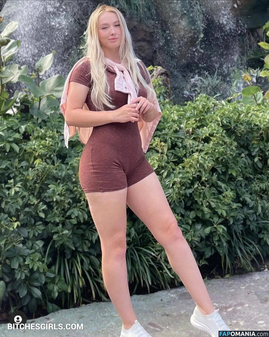 BluTube / orchidsandhoney / therealroyalblu Nude OnlyFans  Leaked Photo #69