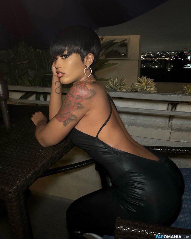Melodic_Network_8958 / __Bombshell__ / bombshell.xx / bombshell228 Nude OnlyFans  Leaked Photo #30