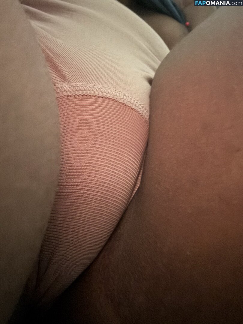 Bossladytiny / shortfatcakes / tinyymf_ Nude OnlyFans  Leaked Photo #2