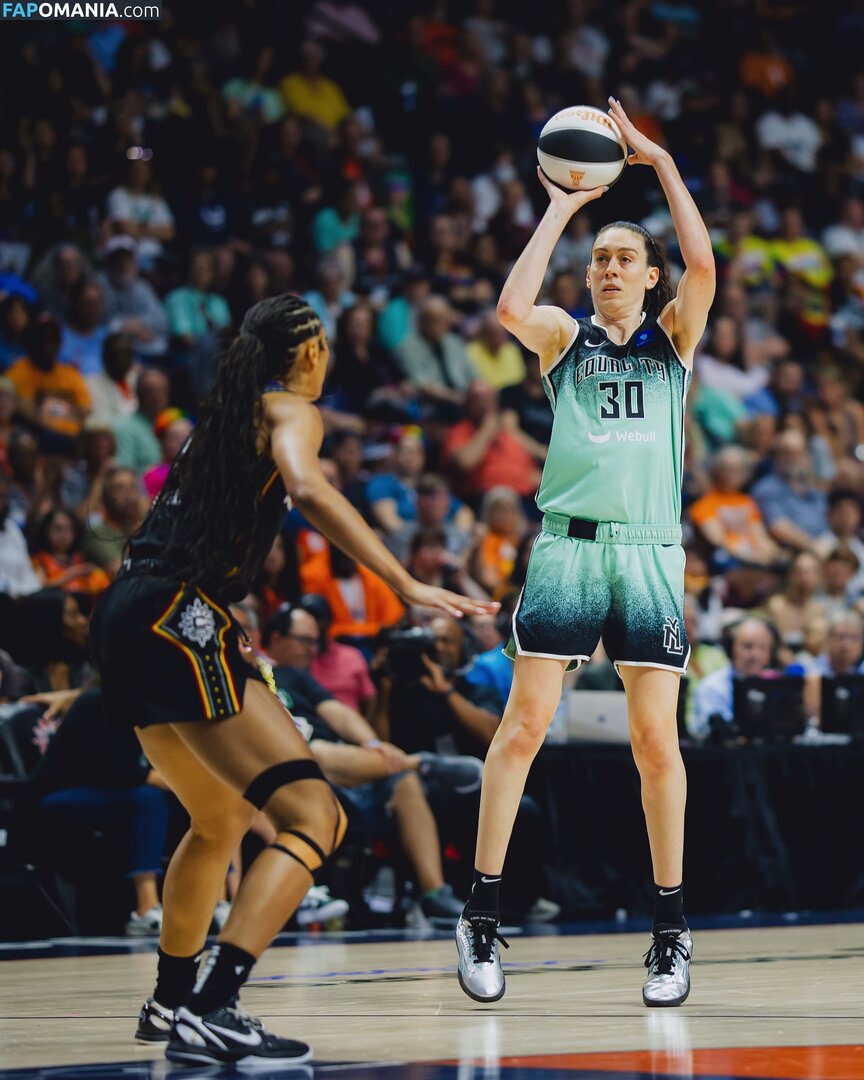Breanna Stewart / WNBA Player / breannastewart30 Nude OnlyFans  Leaked Photo #6