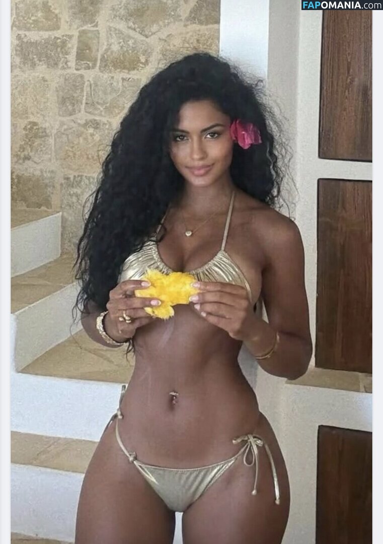 Brenda Martins / souabre Nude OnlyFans  Leaked Photo #2