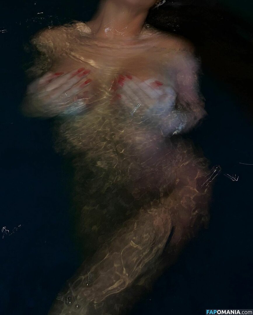 Bruna Figueiredo / bb.angell / brunalcfigueiredo Nude OnlyFans  Leaked Photo #2