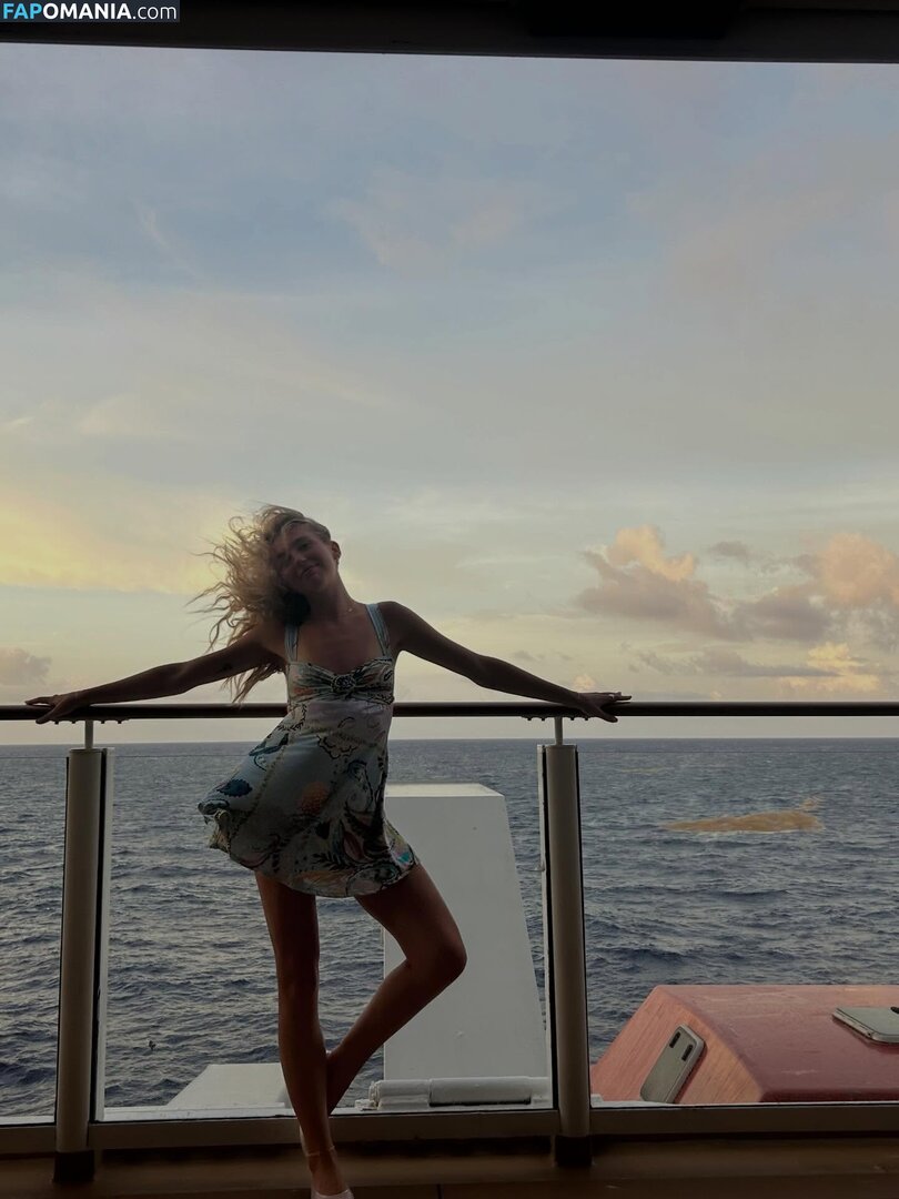 Brynn Rumfallo / brynnrumfallo Nude OnlyFans  Leaked Photo #246