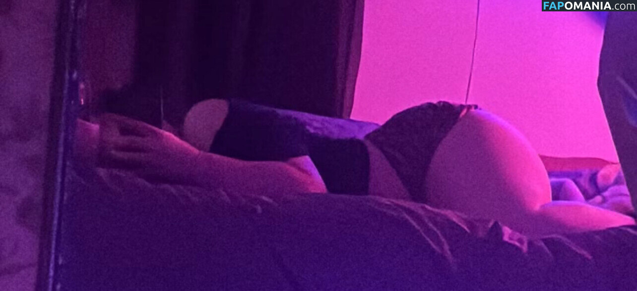 BuggieWuggie / buggieewuggiee Nude OnlyFans  Leaked Photo #8