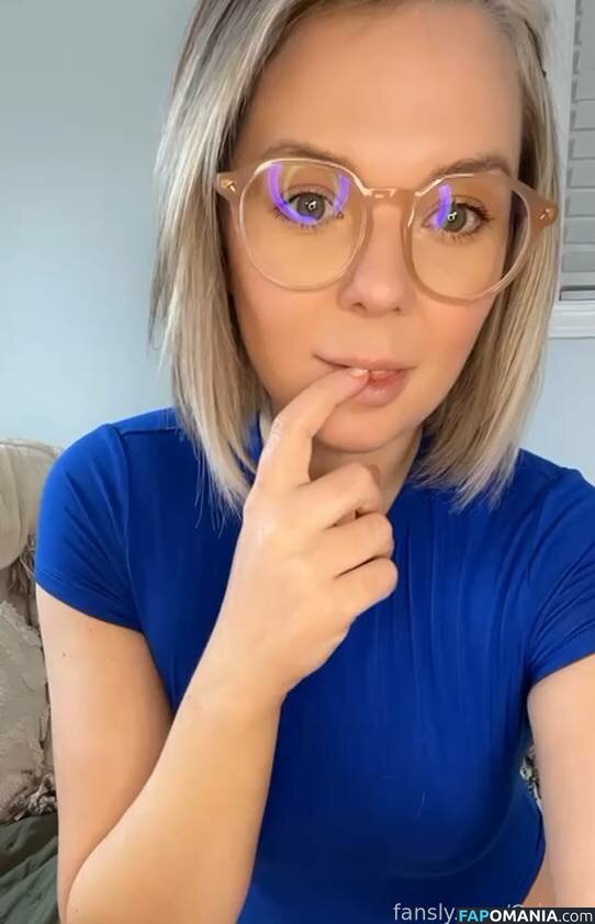 caireen / caireen25 / caireenonline Nude OnlyFans  Leaked Photo #604