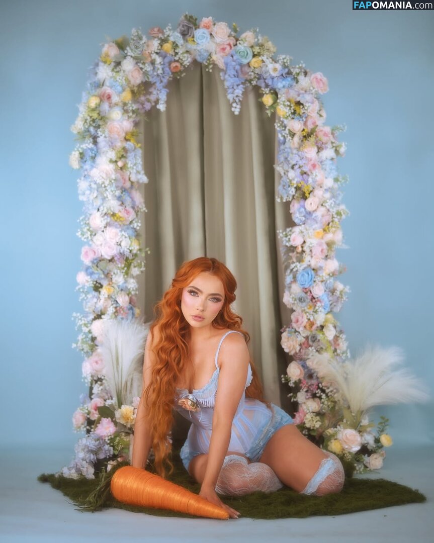 Caitchristinee / Caitlin Christine / caitlinchristinee Nude OnlyFans  Leaked Photo #1