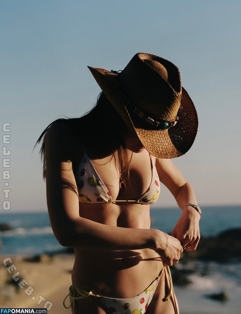 Caitlin Erin O / caitlinerinoneill / katiebugcait Nude OnlyFans  Leaked Photo #6