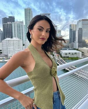 Camila Mendes