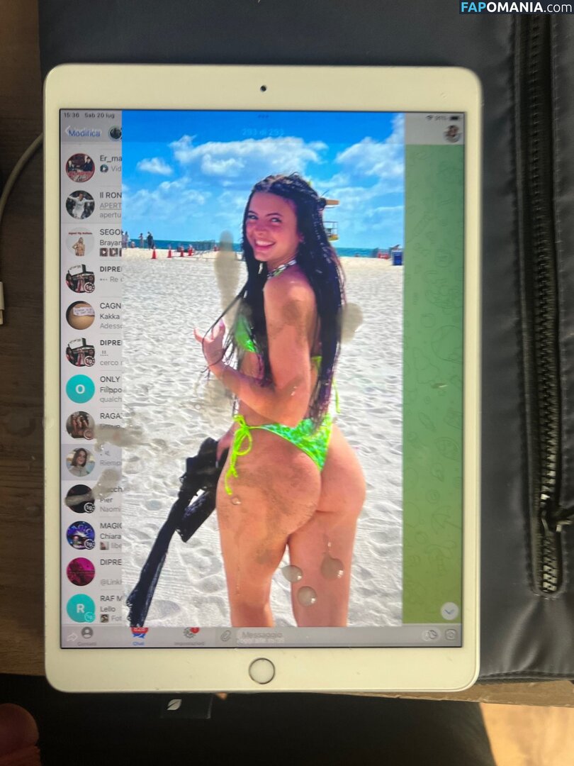 Camilladepandis Nude OnlyFans  Leaked Photo #1