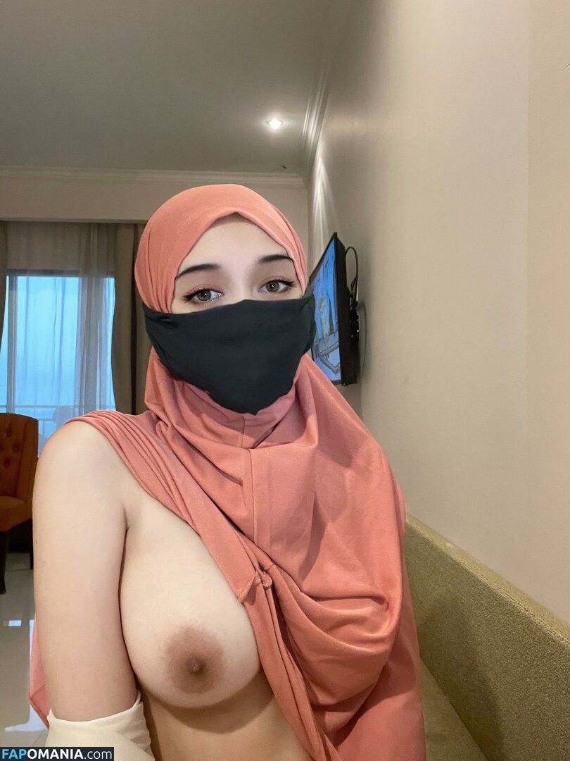 CamillaReese / HijabCamilla Nude OnlyFans  Leaked Photo #11