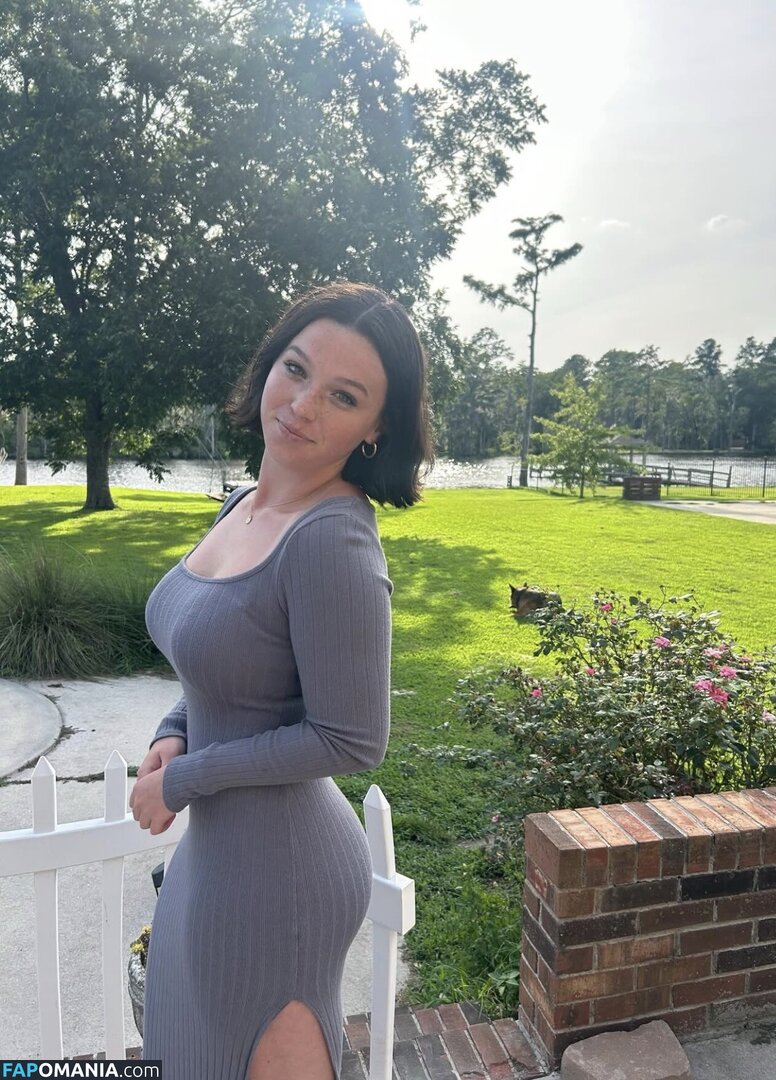 can.i.millie.rock.now Nude OnlyFans  Leaked Photo #1