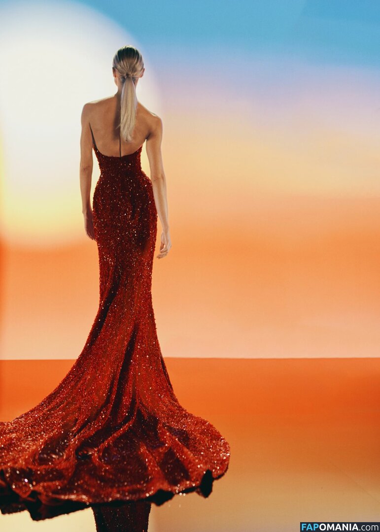 Candice Swanepoel Nude Leaked Photo #11