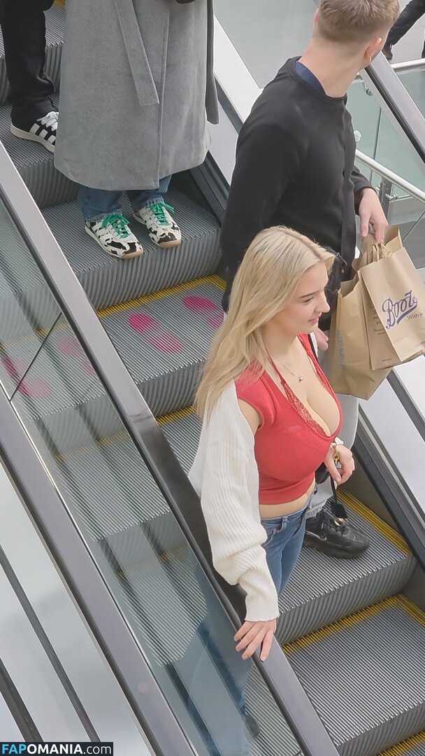 CANDID Boobs / bouncy / braless / cleavage / downblouse / jiggly Nude OnlyFans  Leaked Photo #24