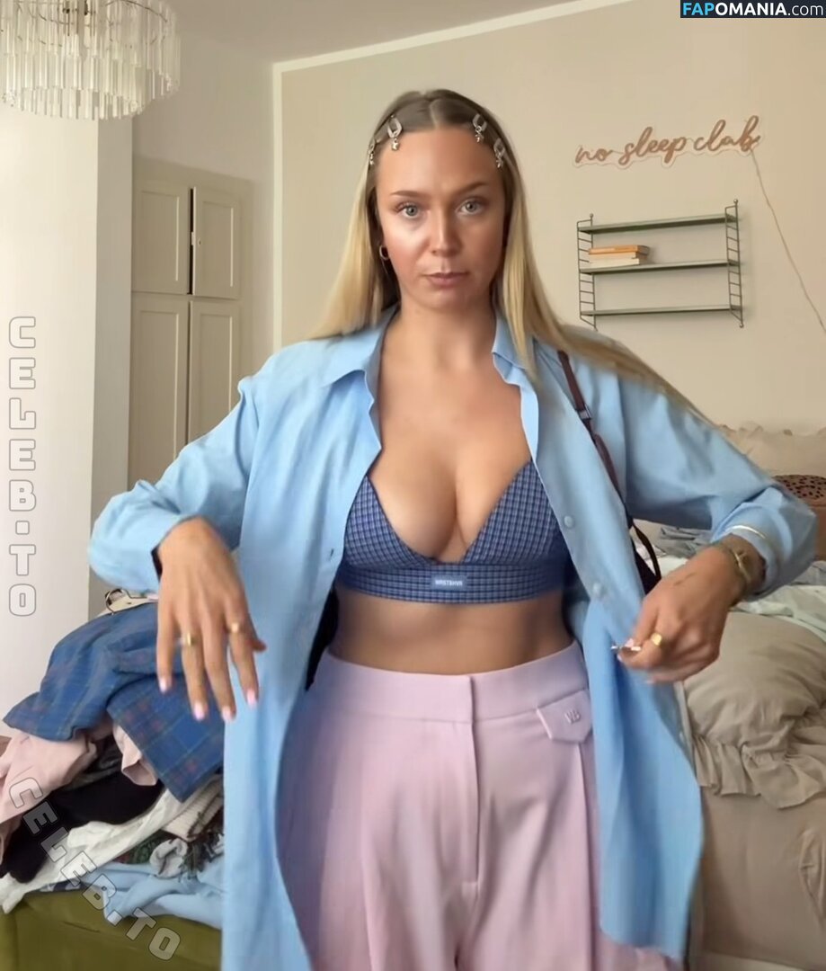 Caramella / kimcaramella Nude OnlyFans  Leaked Photo #3