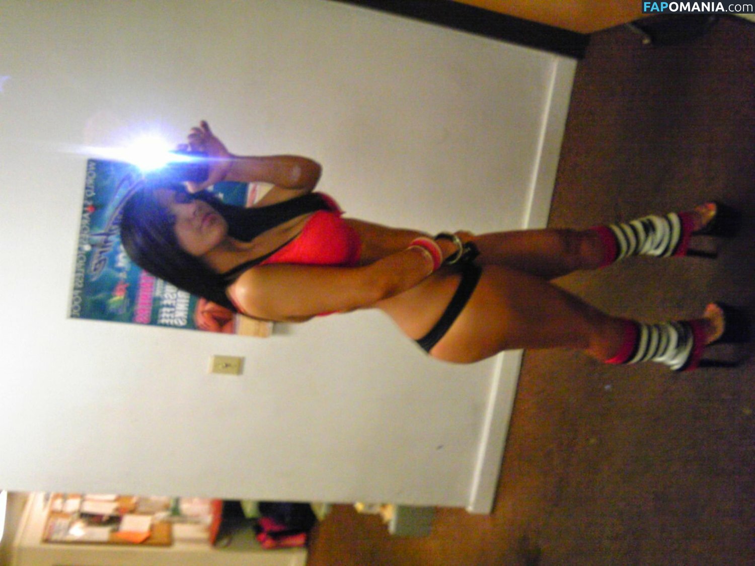 Carol / c.a.r.o.l.b / carolhot69 / carolinnx Nude OnlyFans  Leaked Photo #26