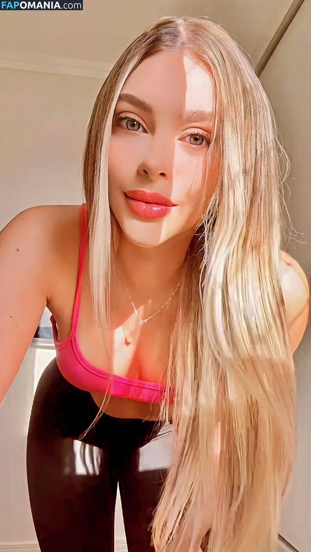 Carolina Paiva / _carolinapaivaa Nude OnlyFans  Leaked Photo #4
