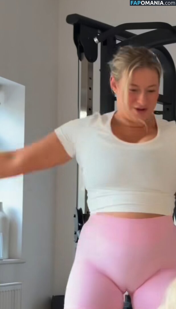 Carys Whittaker / busybeecarys / carys.whittaker Nude OnlyFans  Leaked Photo #32