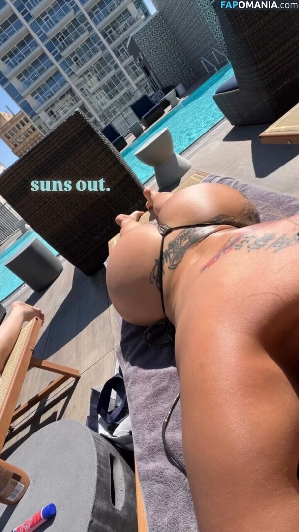 Cashmir.cc / Mirandablive / cashmir.1 / miranda2bangz Nude OnlyFans  Leaked Photo #6