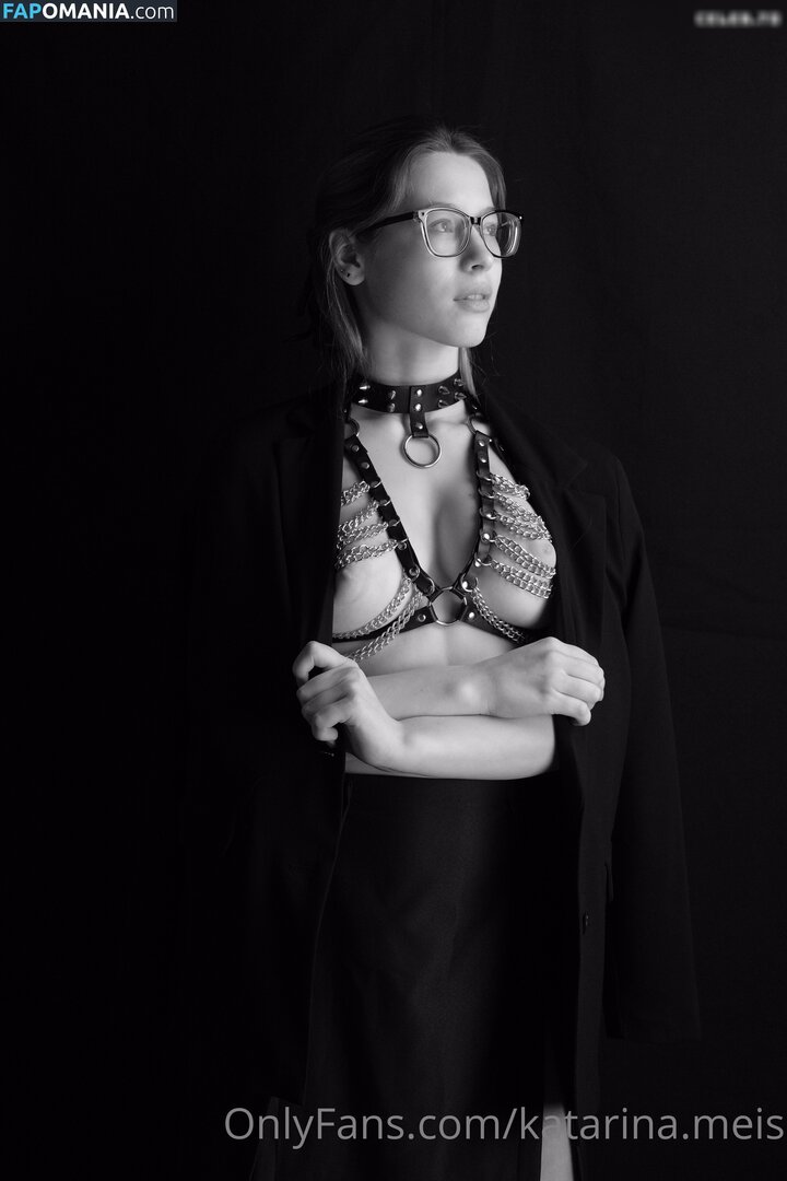cassandra.delia aka katarina.meis Nude OnlyFans  Leaked Photo #13