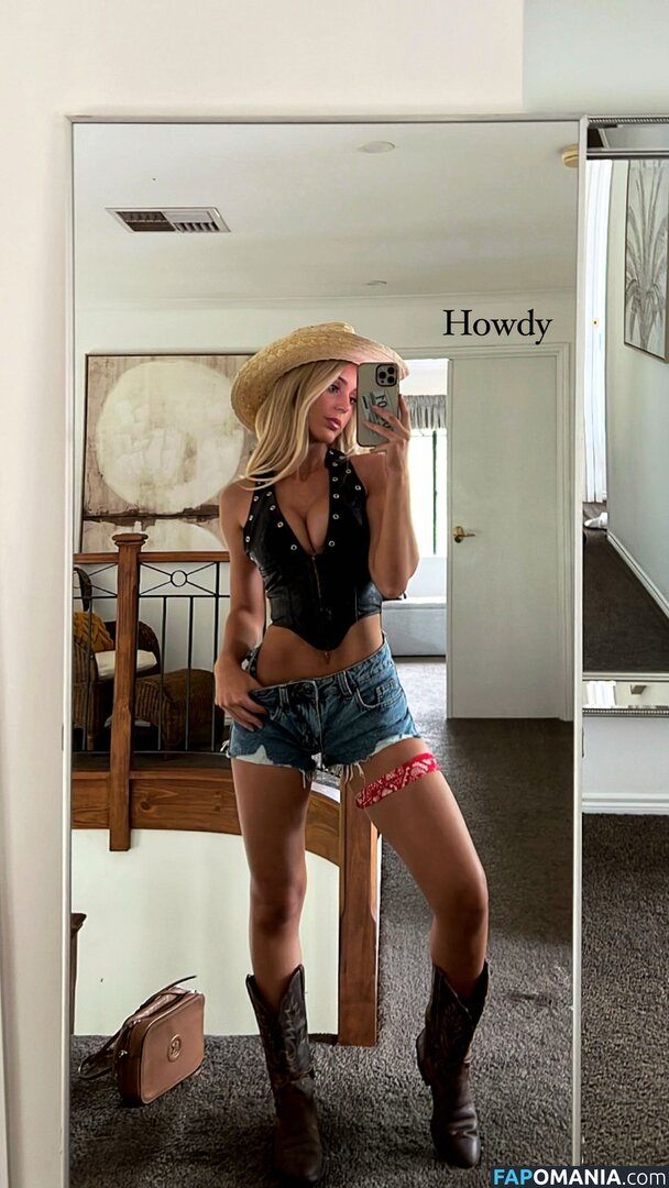 Cassie And Chloe Roberts Nude OnlyFans  Leaked Photo #1