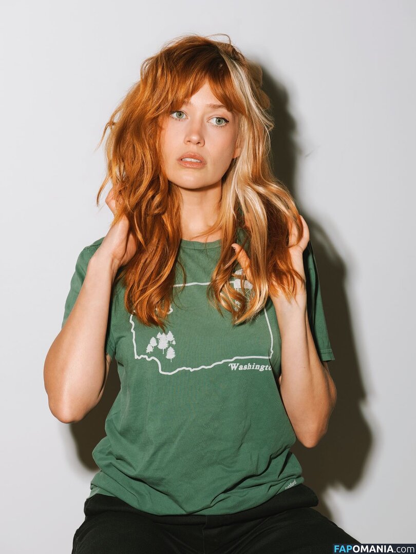 Catherine McCafferty / PrettyGay / catherine_mccaff Nude OnlyFans  Leaked Photo #8