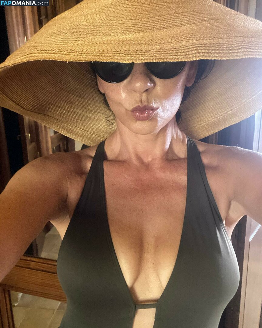 Catherine Zeta Jones / catherinezetajones Nude OnlyFans  Leaked Photo #12