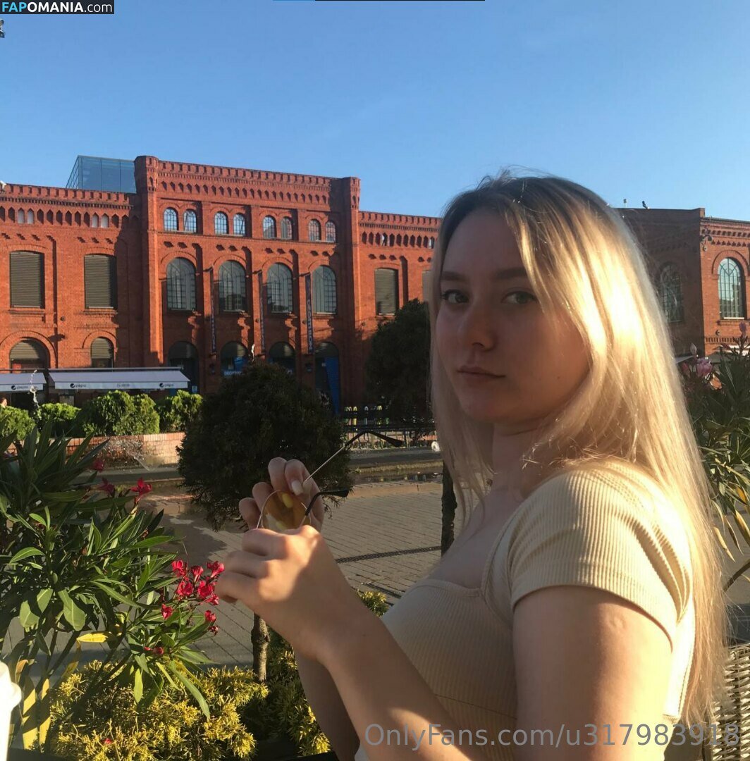 celebrity_hannah_montana Nude OnlyFans  Leaked Photo #9