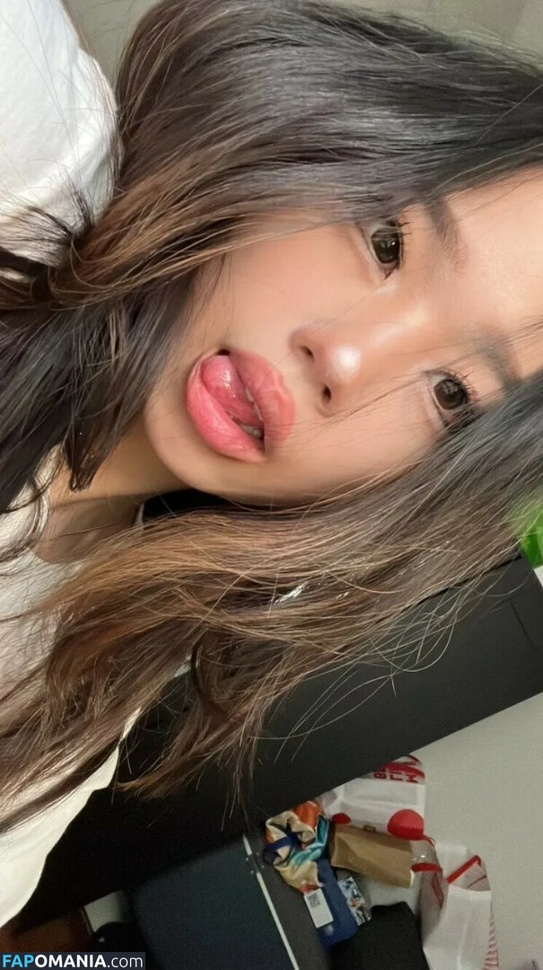 Cellow111 / annie zheng Nude OnlyFans  Leaked Photo #8