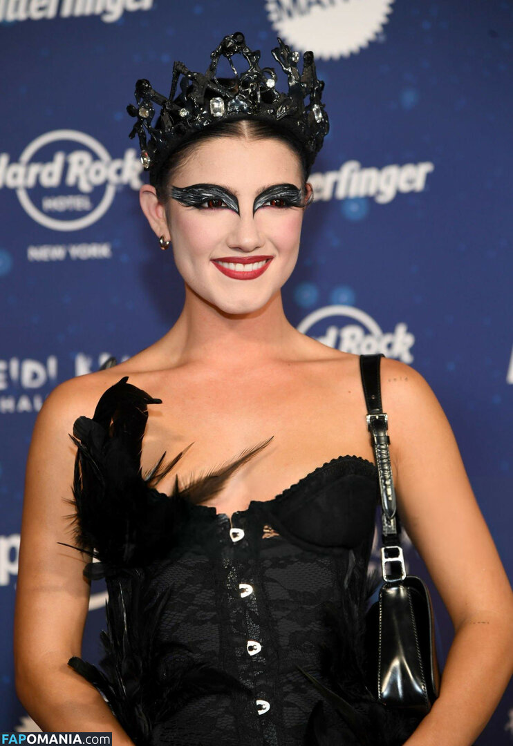 Charli D'Amelio / Charli Damelio / charlidamelio / charliesdamelio Nude OnlyFans  Leaked Photo #1501