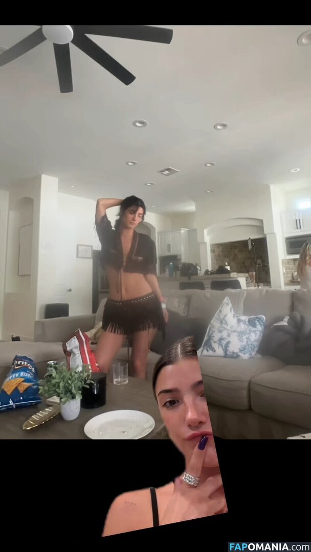 Charli D'Amelio / Charli Damelio / charlidamelio / charliesdamelio Nude OnlyFans  Leaked Photo #1652