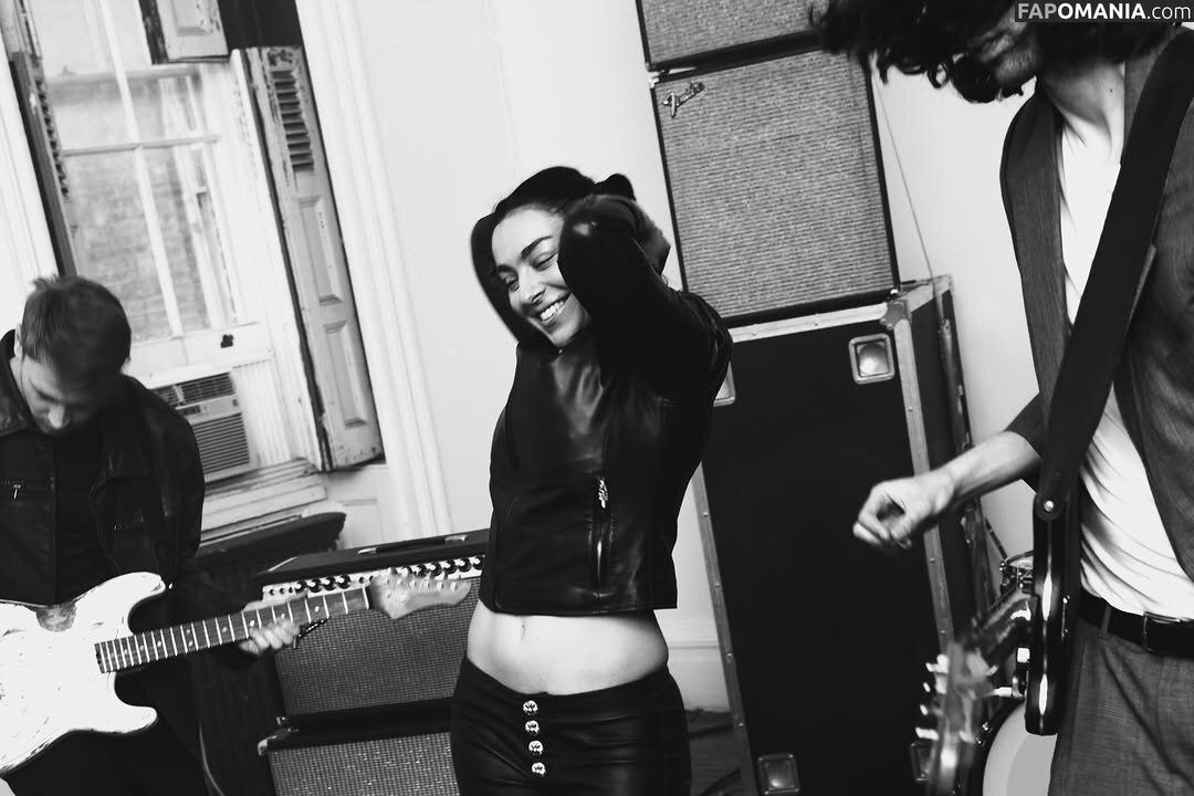 Charli XCX / charli_xcx / charlignarly / charlixcx / https: Nude OnlyFans  Leaked Photo #1262