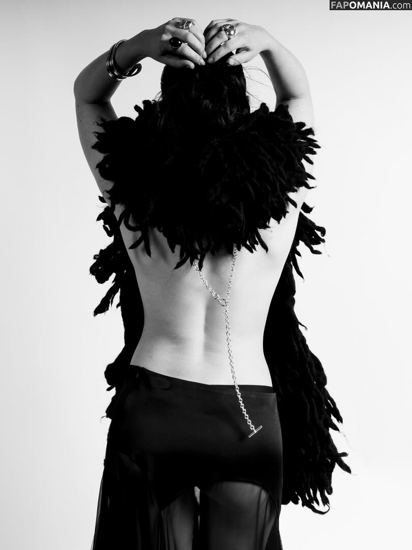Charli XCX / charli_xcx / charlignarly / charlixcx / https: Nude OnlyFans  Leaked Photo #1271