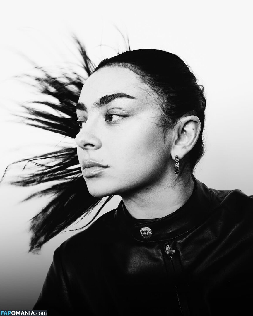 Charli XCX / charli_xcx / charlignarly / charlixcx / https: Nude OnlyFans  Leaked Photo #1287